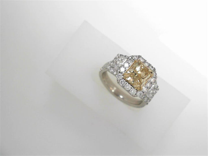 Diamond Fashion Rings - Women