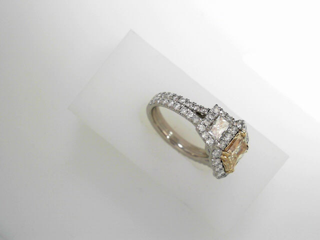 Diamond Fashion Rings - Women