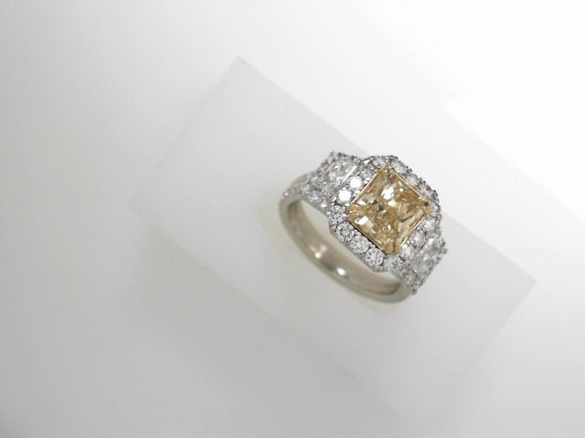 Diamond Fashion Rings - Women